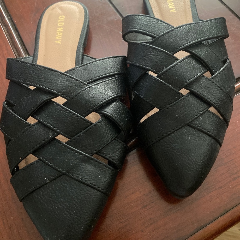 Old navy black flats